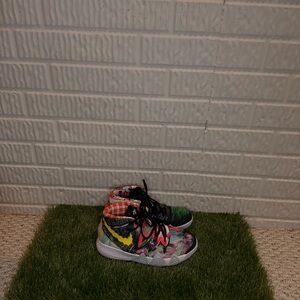 Kyrie Irving Sneakers